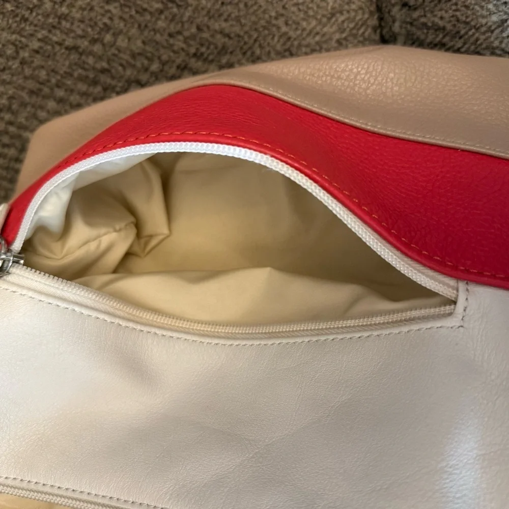 Gianni Bernini tri-color leather shoulder bag.